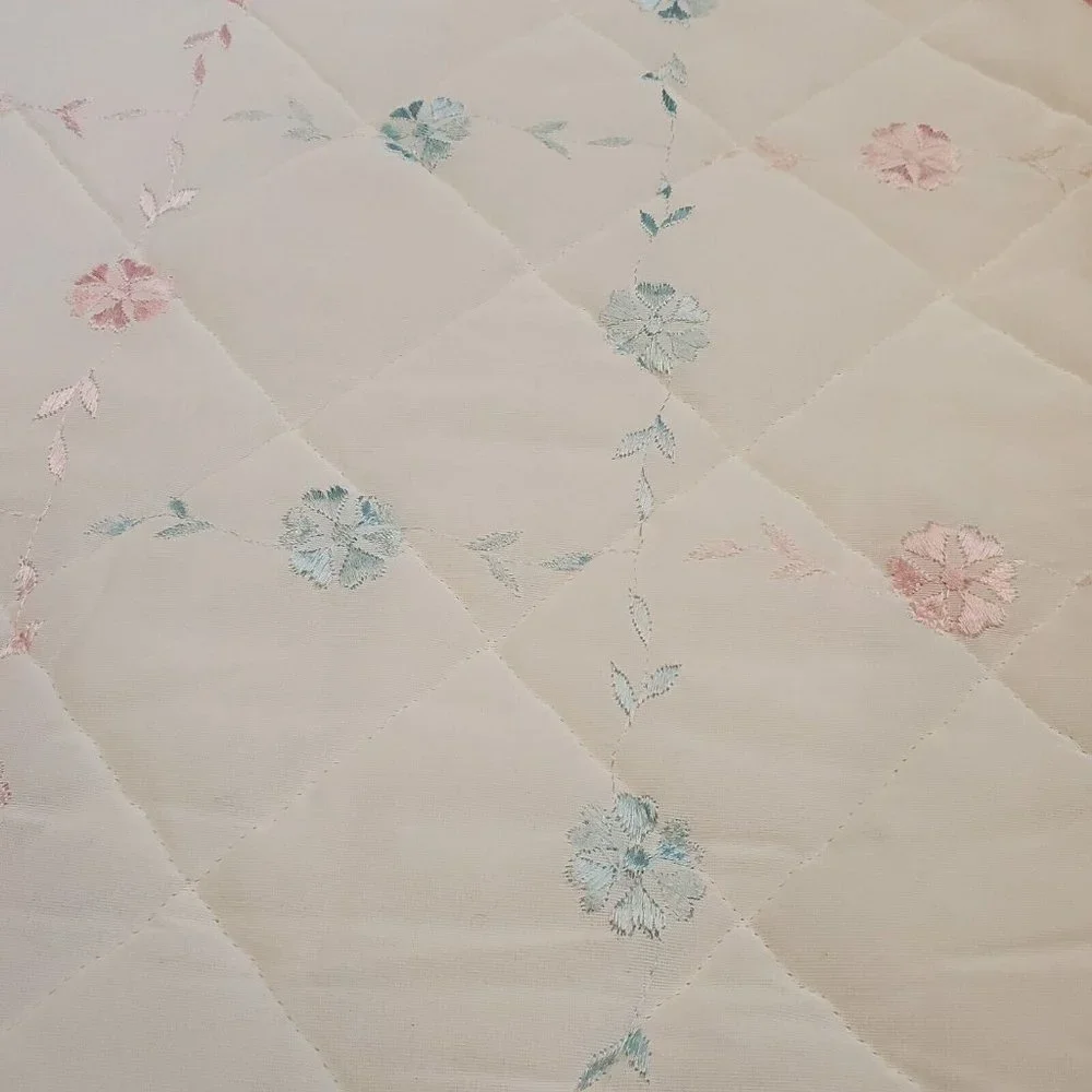 Vintage White Quilted Floral Embroidered Baby Comforter Blanket Satin Trim 48x35